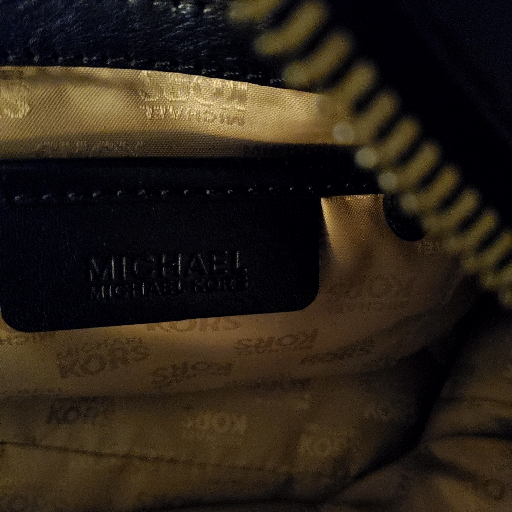 MK - Picture 2 of 3